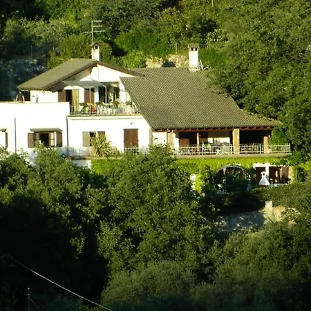 Casa Rossa In Arcobaleno *